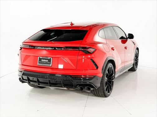 2022 Lamborghini Urus Graphite Capsule