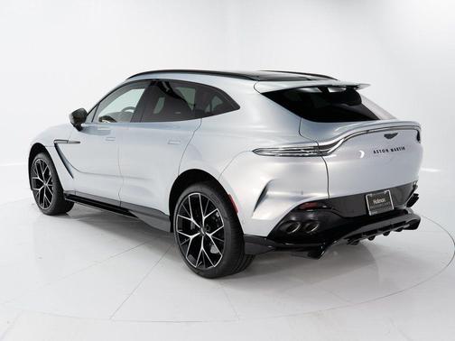 2026 Aston Martin DBX 707