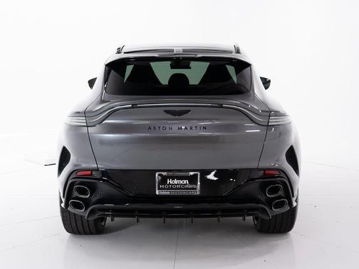 Magnetic Silver 2026 Aston Martin DBX S