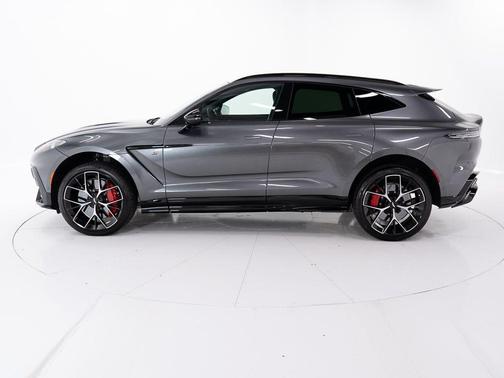 Magnetic Silver 2026 Aston Martin DBX S