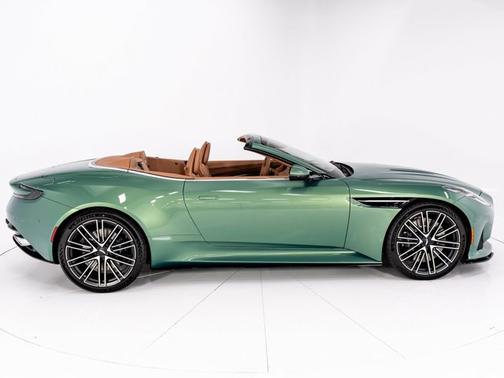 2026 Aston Martin DB12 Volante