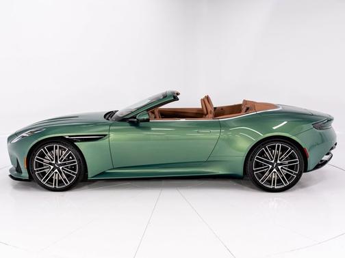 2026 Aston Martin DB12 Volante