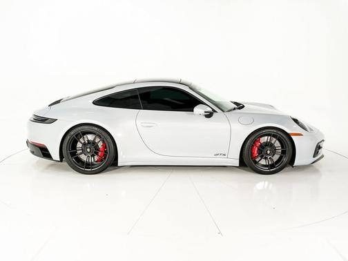 2024 Porsche 911 Carrera GTS