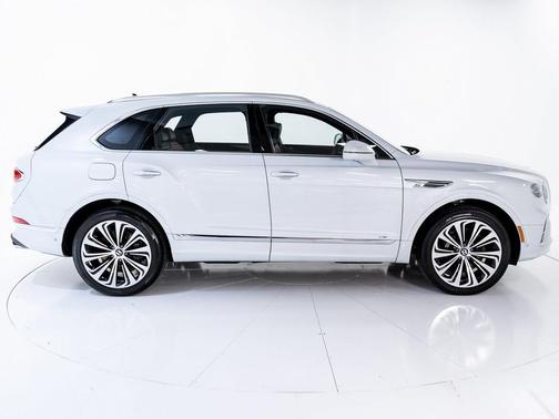 2022 Bentley Bentayga V8