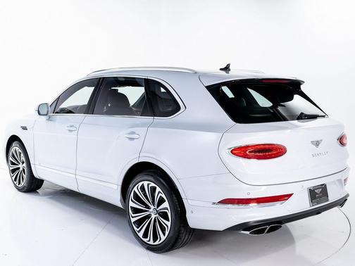 2022 Bentley Bentayga V8