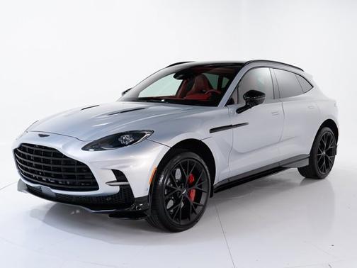 2025 Aston Martin DBX 707
