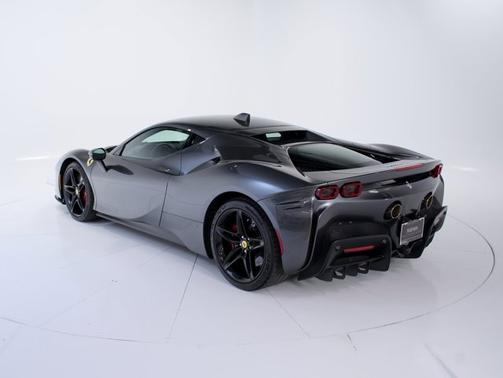2022 Ferrari SF90 Stradale