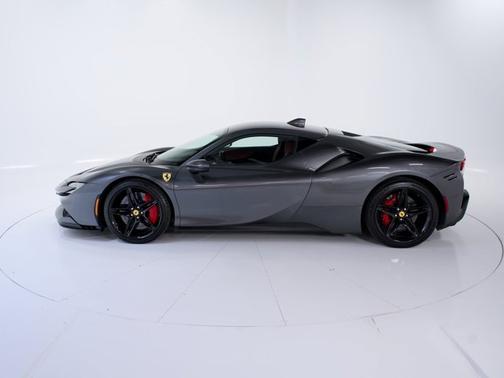 2022 Ferrari SF90 Stradale