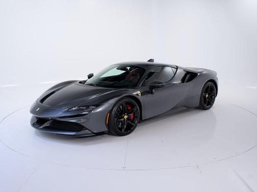 2022 Ferrari SF90 Stradale 