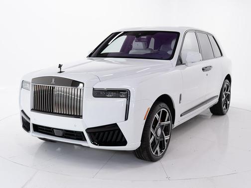 Arctic White 2026 Rolls-Royce Cullinan Black Badge