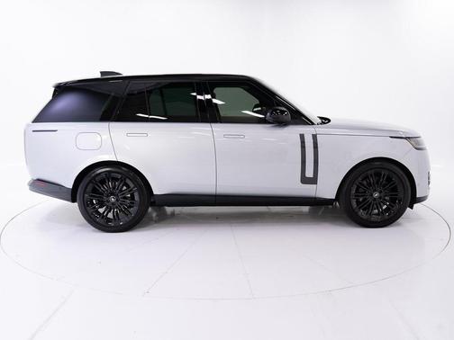 2025 Land Rover Range Rover P530 SE