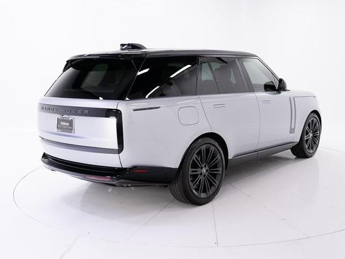 2025 Land Rover Range Rover P530 SE