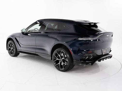 2026 Aston Martin DBX 707