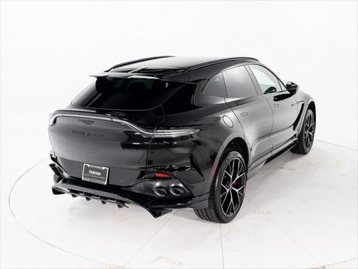 2025 Aston Martin DBX 707