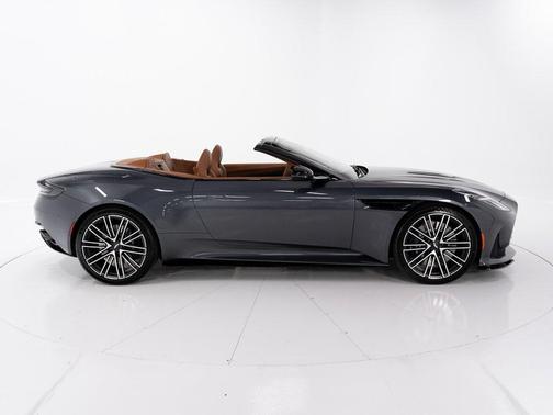 2026 Aston Martin DB12 Volante