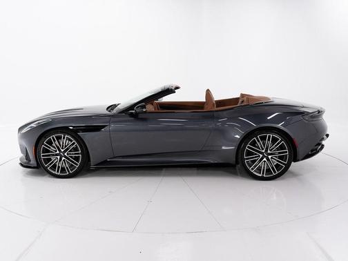 2026 Aston Martin DB12 Volante