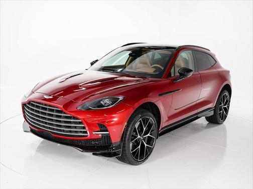 2025 Aston Martin DBX 707
