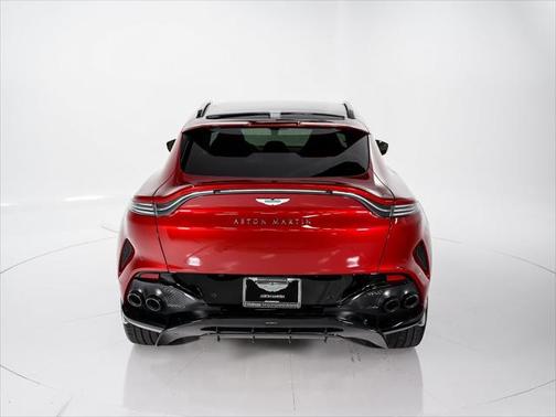 2025 Aston Martin DBX 707