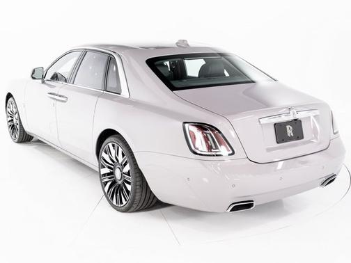 2025 Rolls-Royce Ghost 