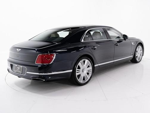 2026 Bentley Flying Spur V8