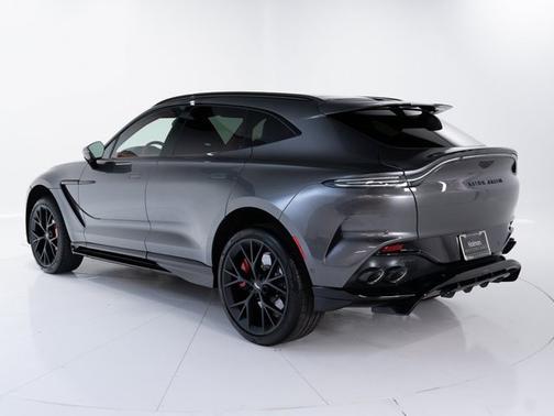 2025 Aston Martin DBX 707