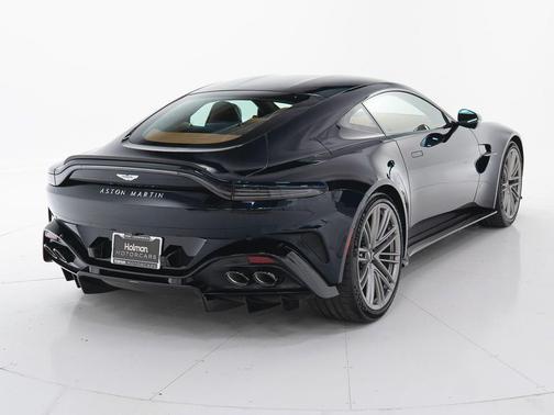 Ultramarine Black 2026 Aston Martin Vantage S