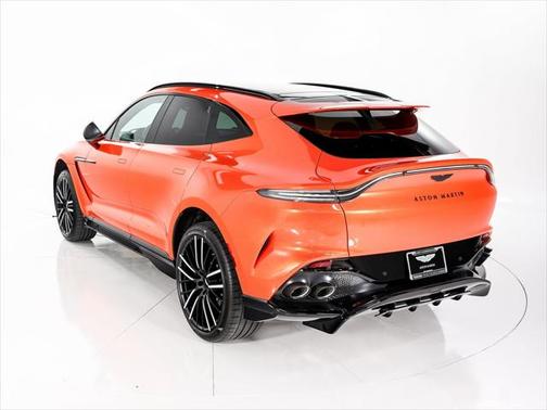 2025 Aston Martin DBX 707