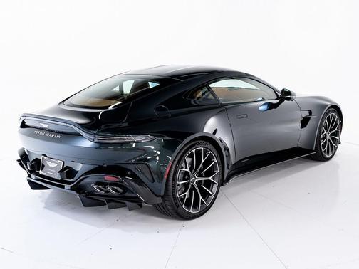 2026 Aston Martin Vantage 