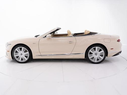 Magnolia 2026 Bentley Continental GT Base