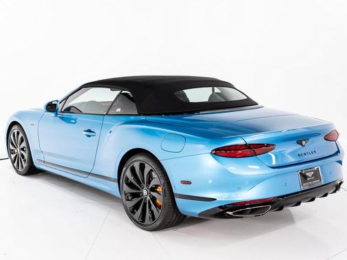 2025 Bentley Continental GT V8