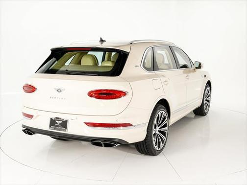 2022 Bentley Bentayga V8