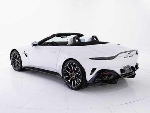 2026 Aston Martin Vantage Roadster