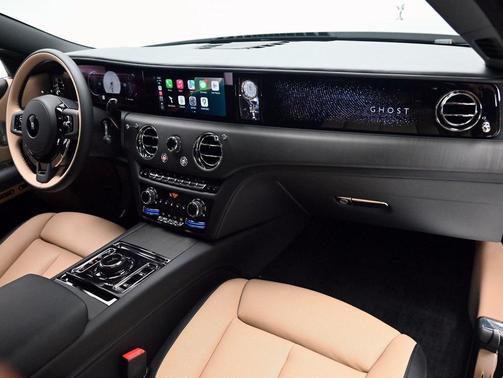 2025 Rolls-Royce Ghost 