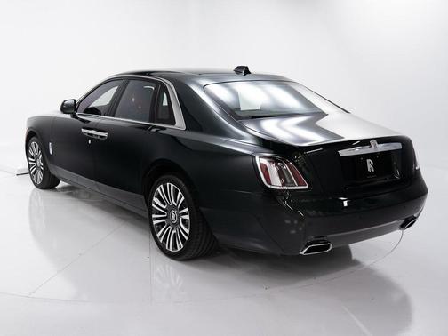 2025 Rolls-Royce Ghost 
