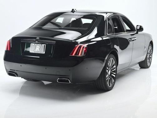 2025 Rolls-Royce Ghost 