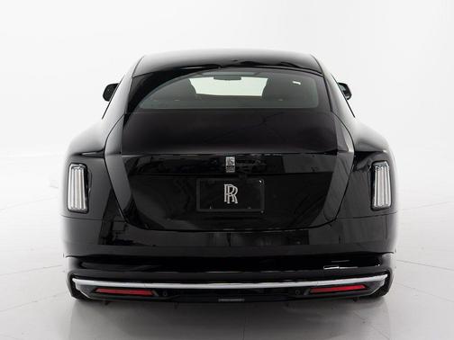 2025 Rolls-Royce Spectre 