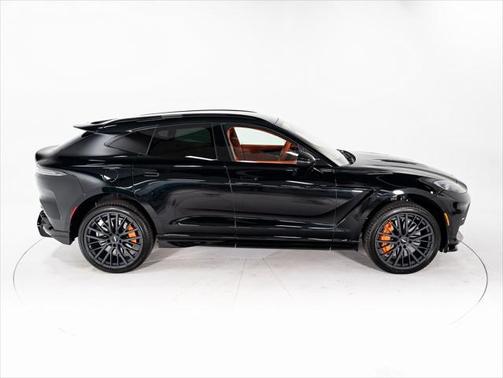 2025 Aston Martin DBX 707