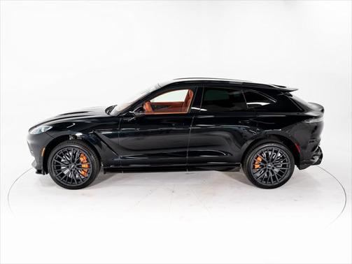 2025 Aston Martin DBX 707