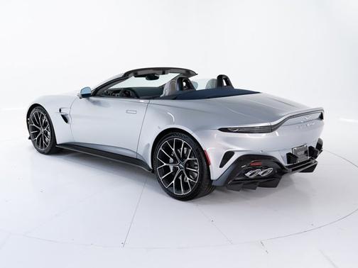 2026 Aston Martin Vantage Roadster
