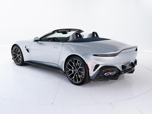 2026 Aston Martin Vantage Roadster