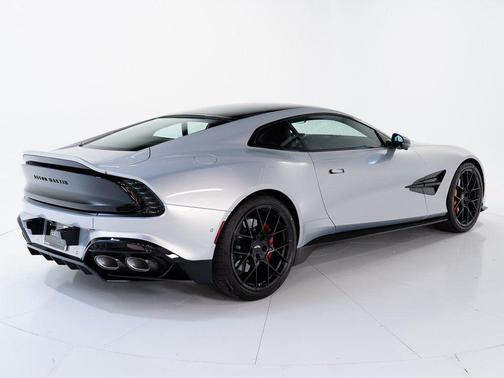 Lightning Silver 2025 Aston Martin Vanquish