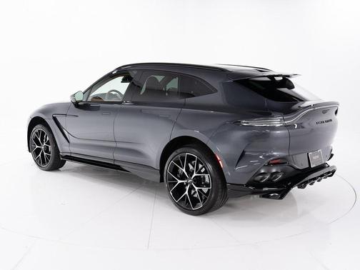 2026 Aston Martin DBX 707