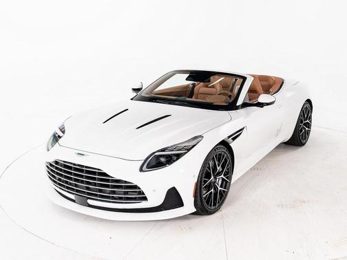 2025 Aston Martin DB12 Volante