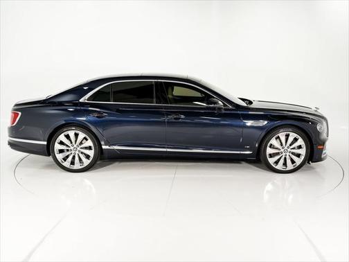 2022 Bentley Flying Spur V8
