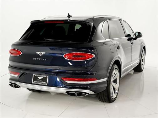 2023 Bentley Bentayga V8