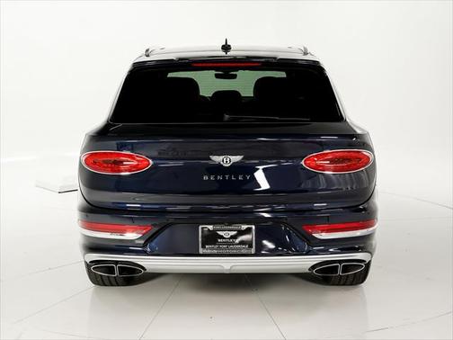 2023 Bentley Bentayga V8