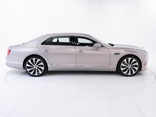 2026 Bentley Flying Spur V8