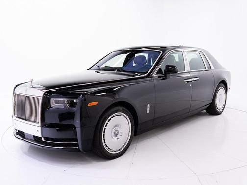 2023 Rolls-Royce Phantom 
