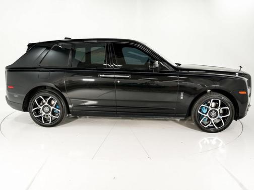2023 Rolls-Royce Cullinan Black Badge