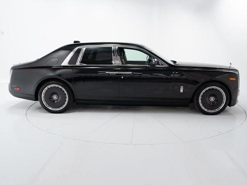 2024 Rolls-Royce Phantom 